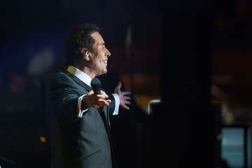  José Velez llena la plaza de Candelaria (Tenerife) con un concierto de dos horas/TA.